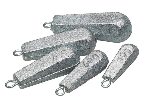 Black November – Lures, hooks and terminal tackle